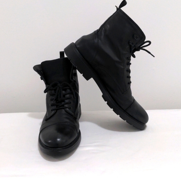 Waterproof lace up boots - Picture 1 of 10